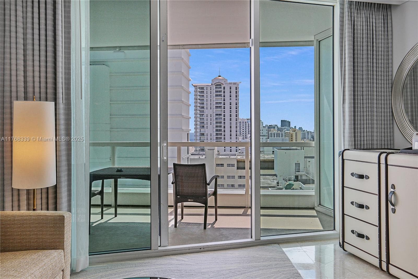 A11768339 — Miami Beach — 5