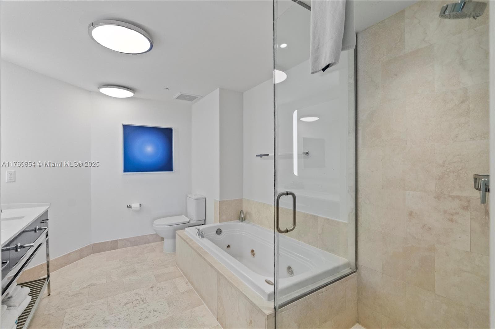 A11769854 — Miami Beach — 13