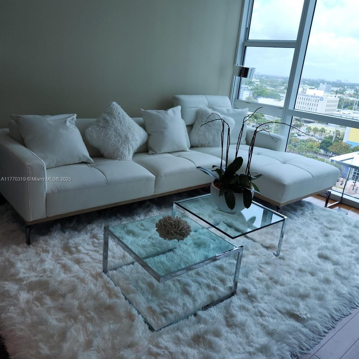 A11770319 — Miami Beach — 23