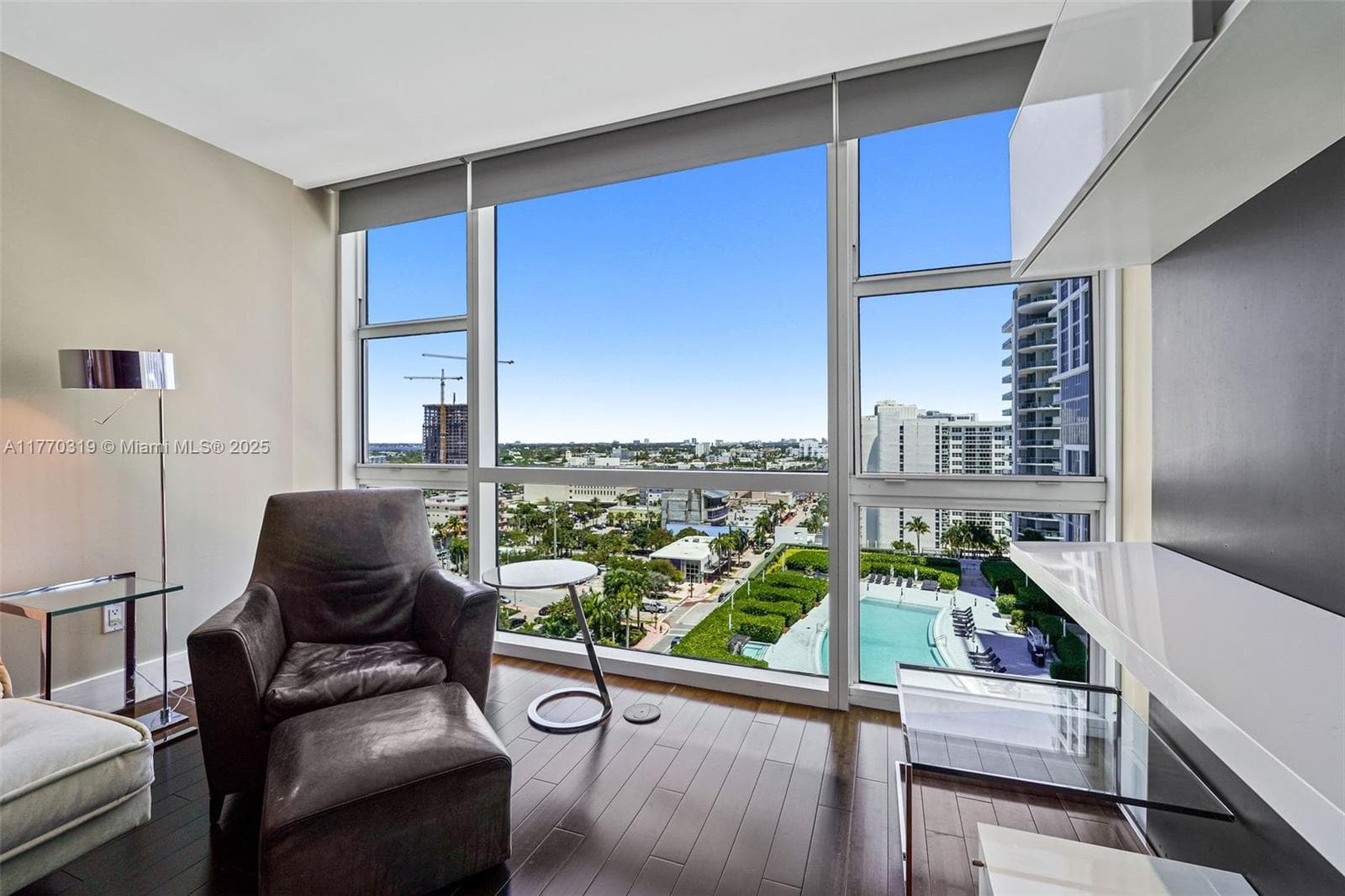 A11770319 — Miami Beach — 17