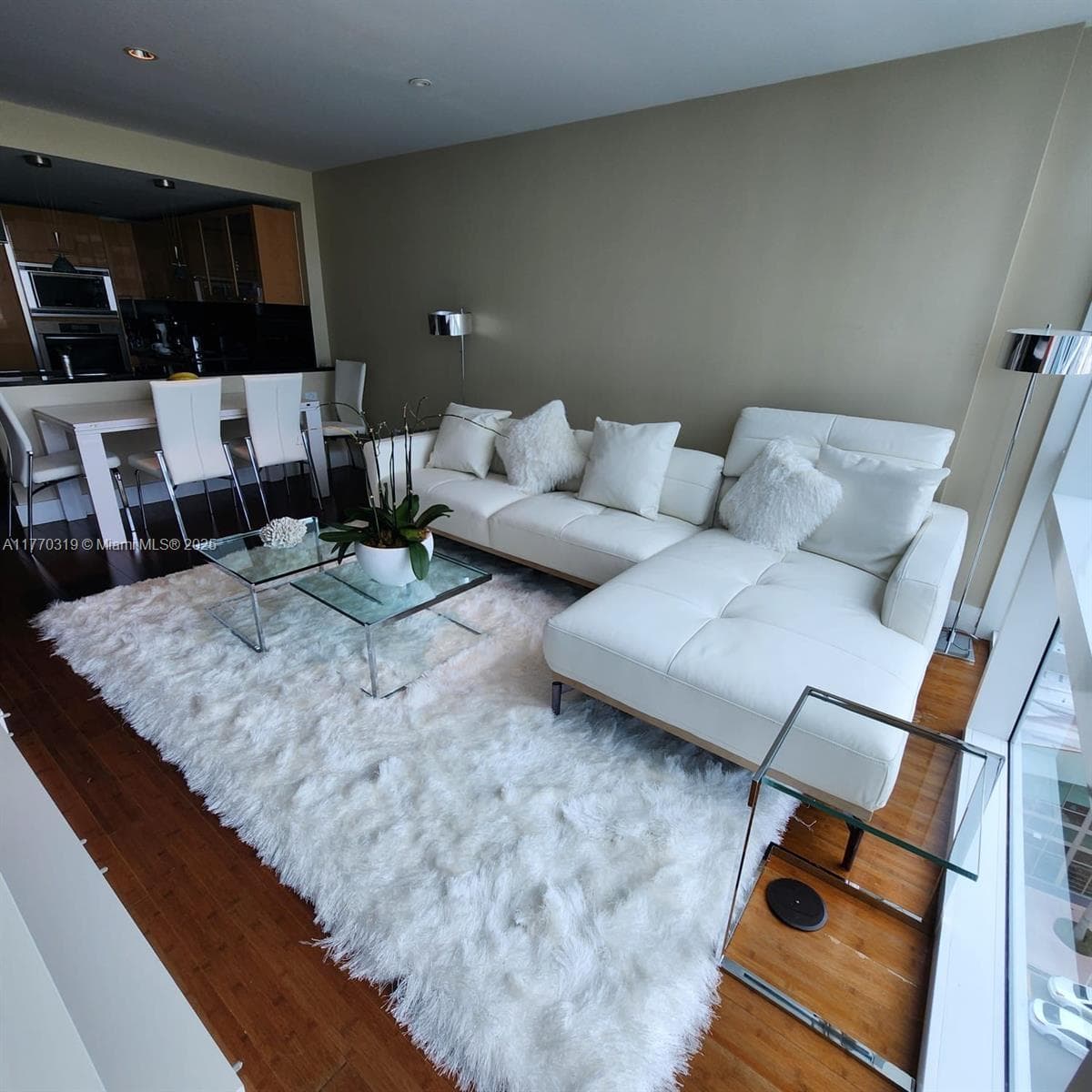 A11770319 — Miami Beach — 24