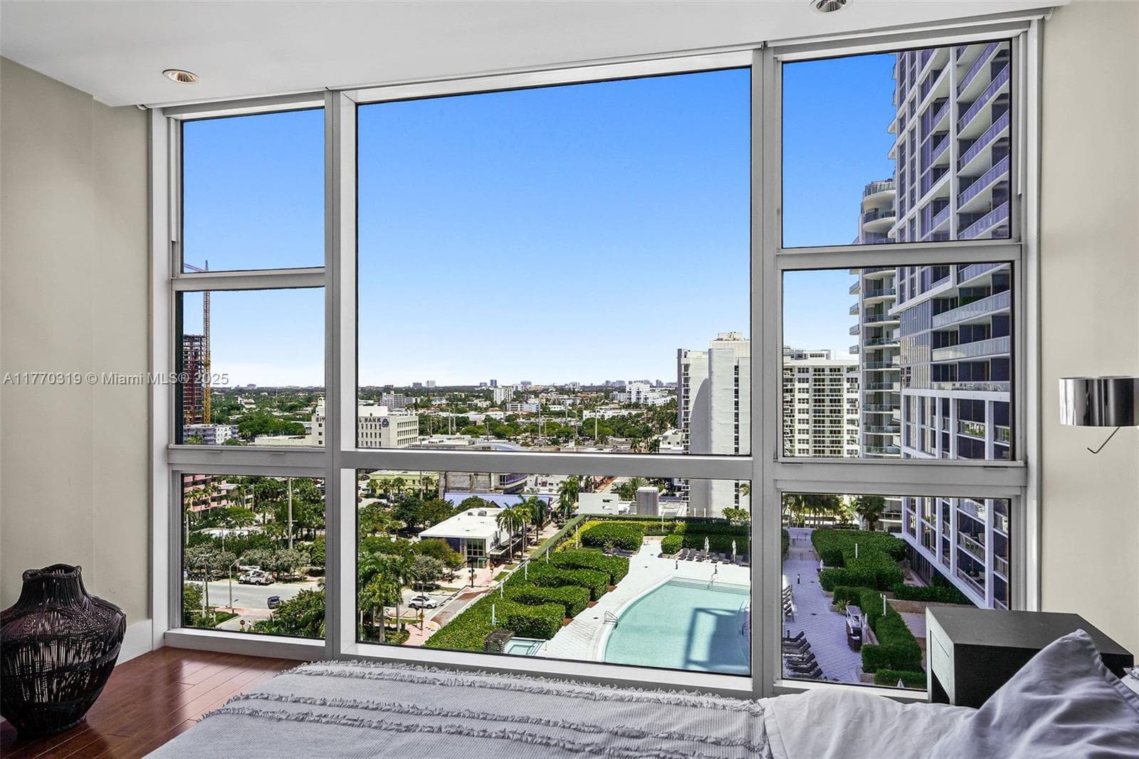 A11770319 — Miami Beach — 15
