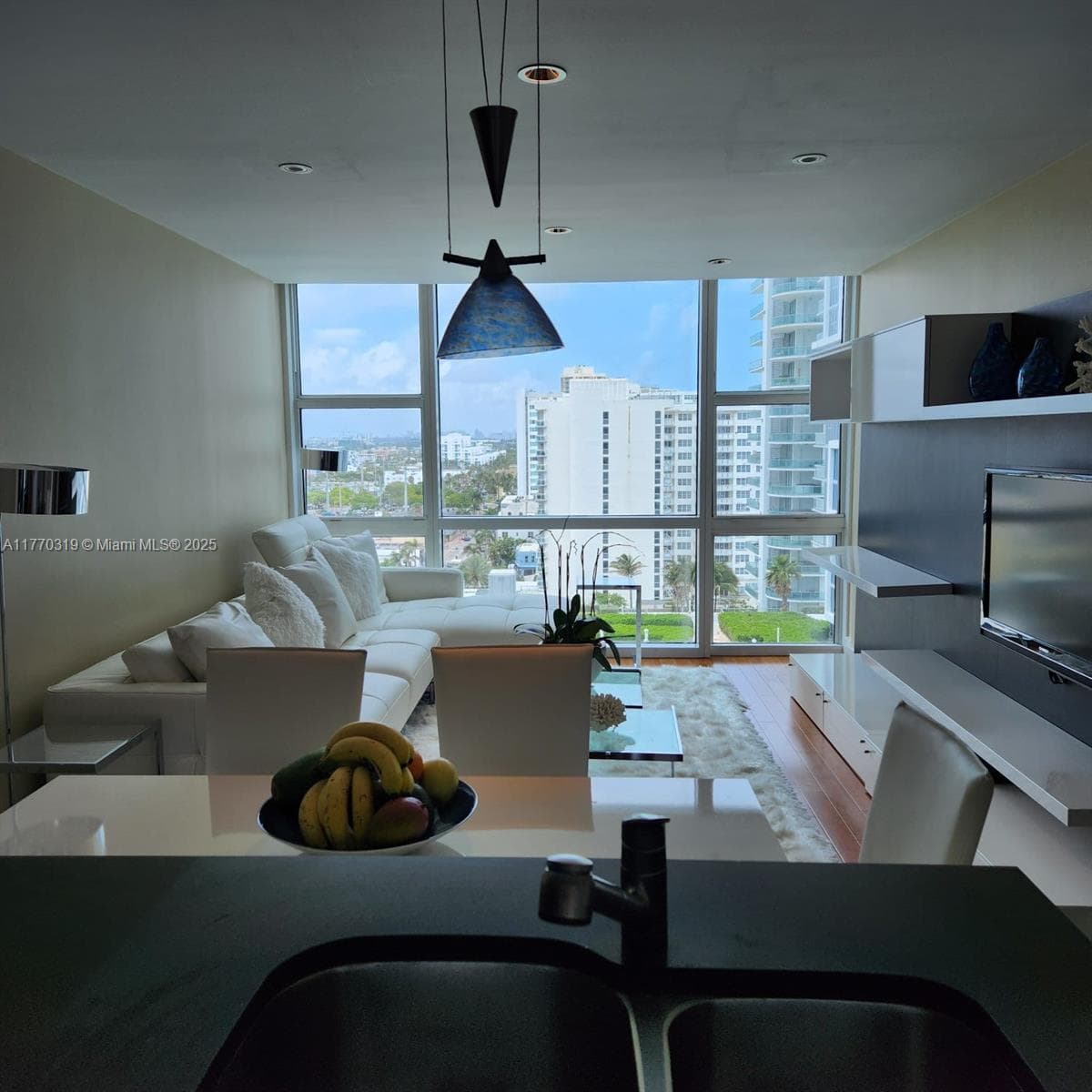 A11770319 — Miami Beach — 25