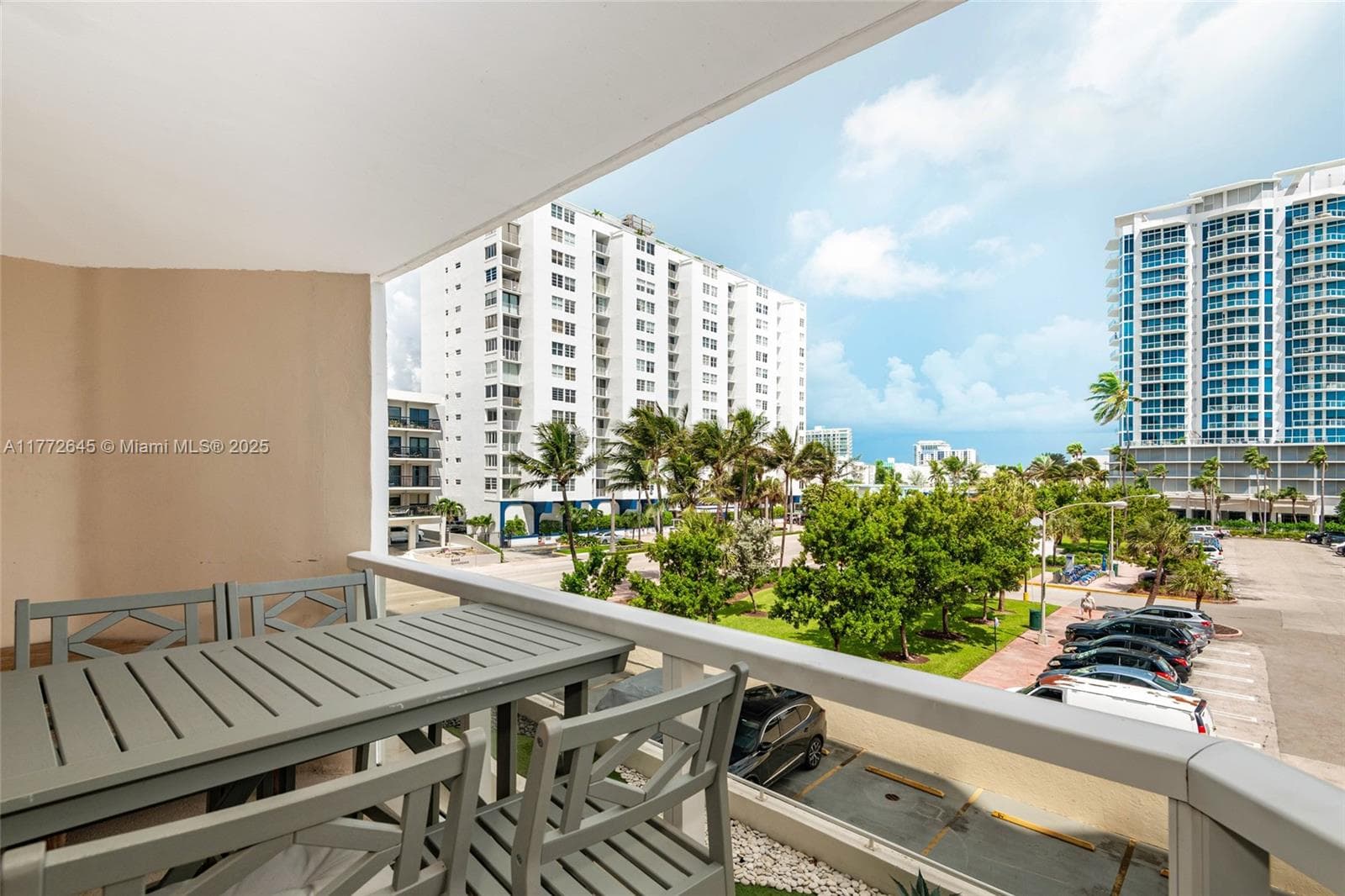 A11772645 — Miami Beach — 3