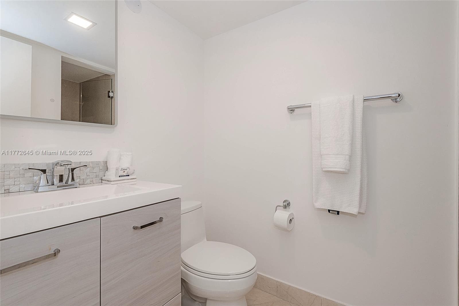 A11772645 — Miami Beach — 28