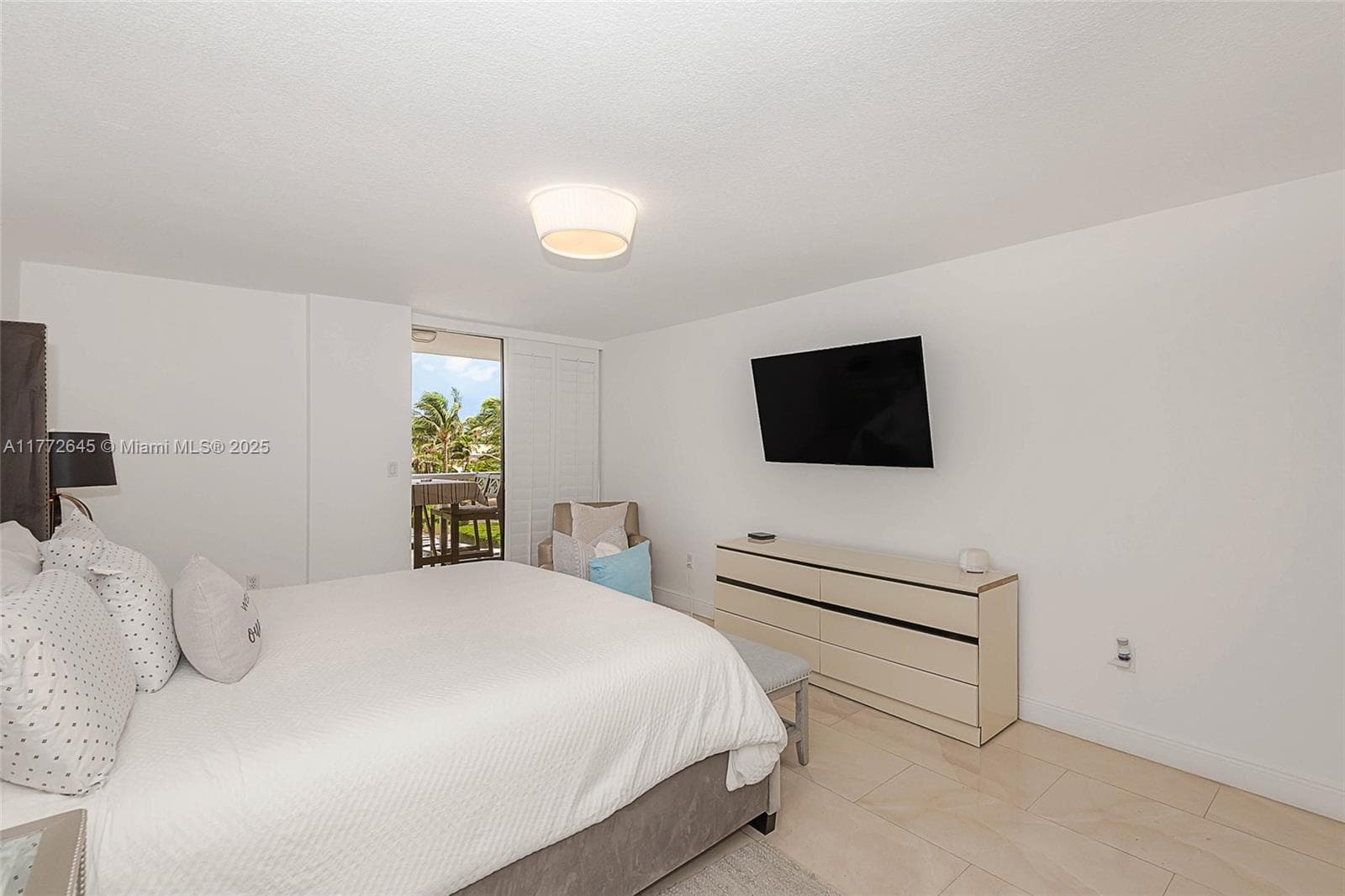 A11772645 — Miami Beach — 20