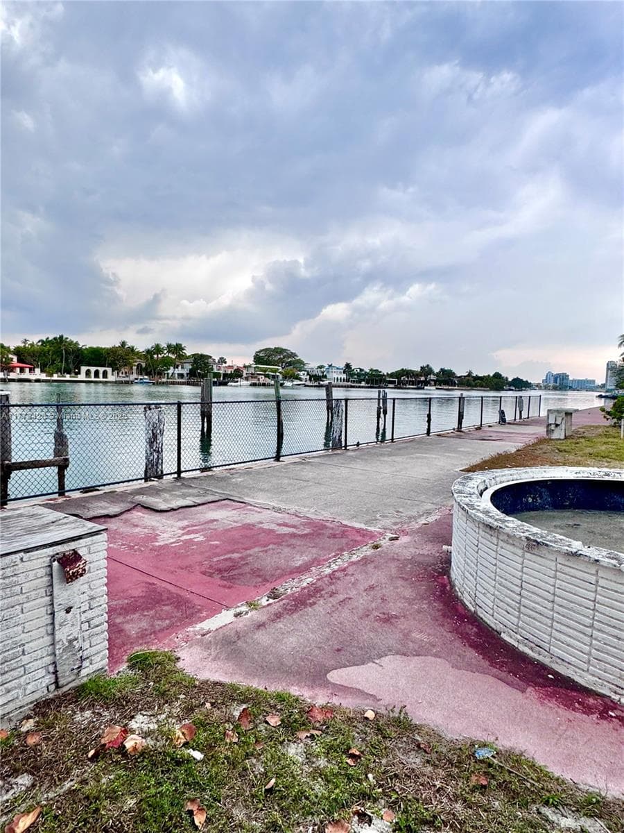 A11773428 — Miami Beach — 3