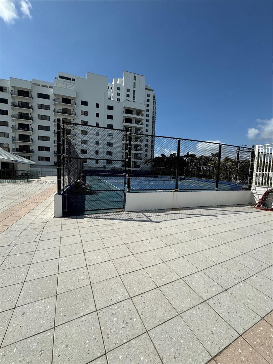 A11775430 — Miami Beach — 26