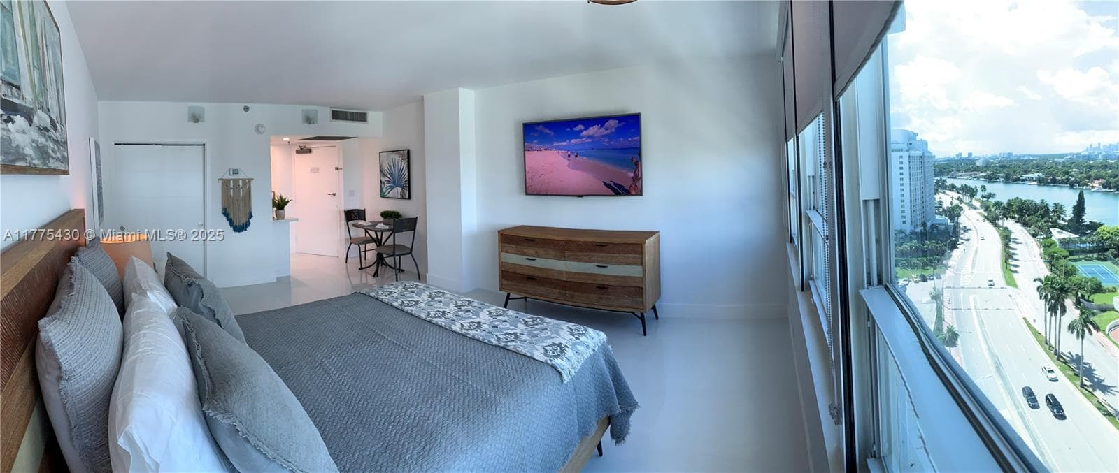 A11775430 — Miami Beach — 5