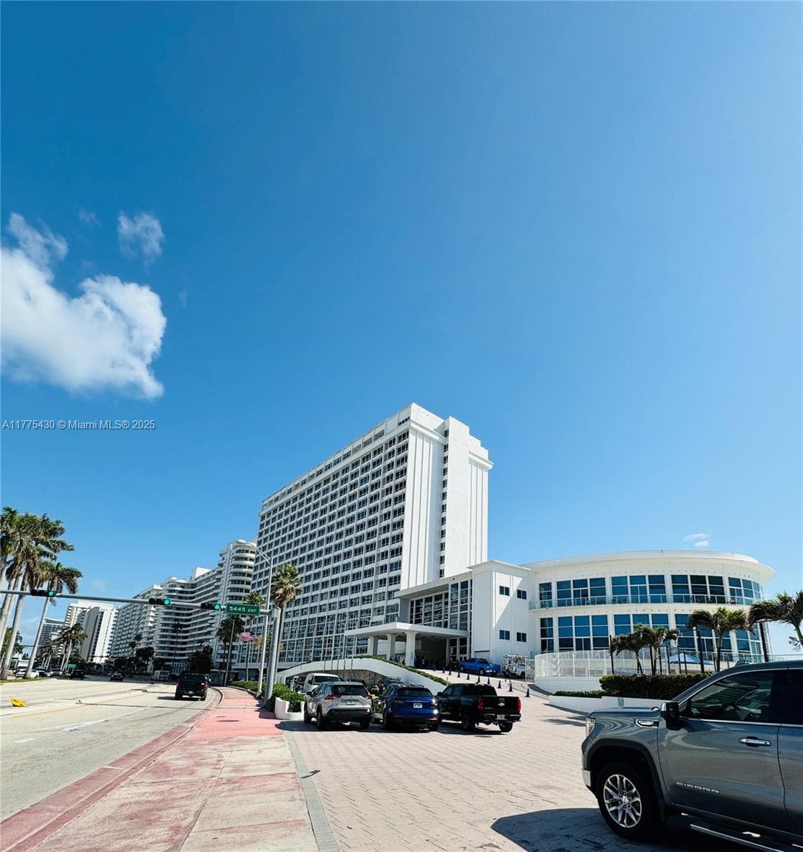 A11775430 — Miami Beach — 41