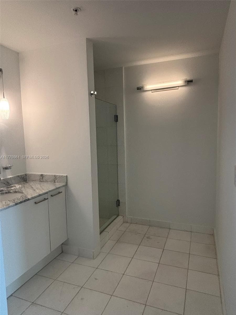 A11775561 — Miami Beach — 24