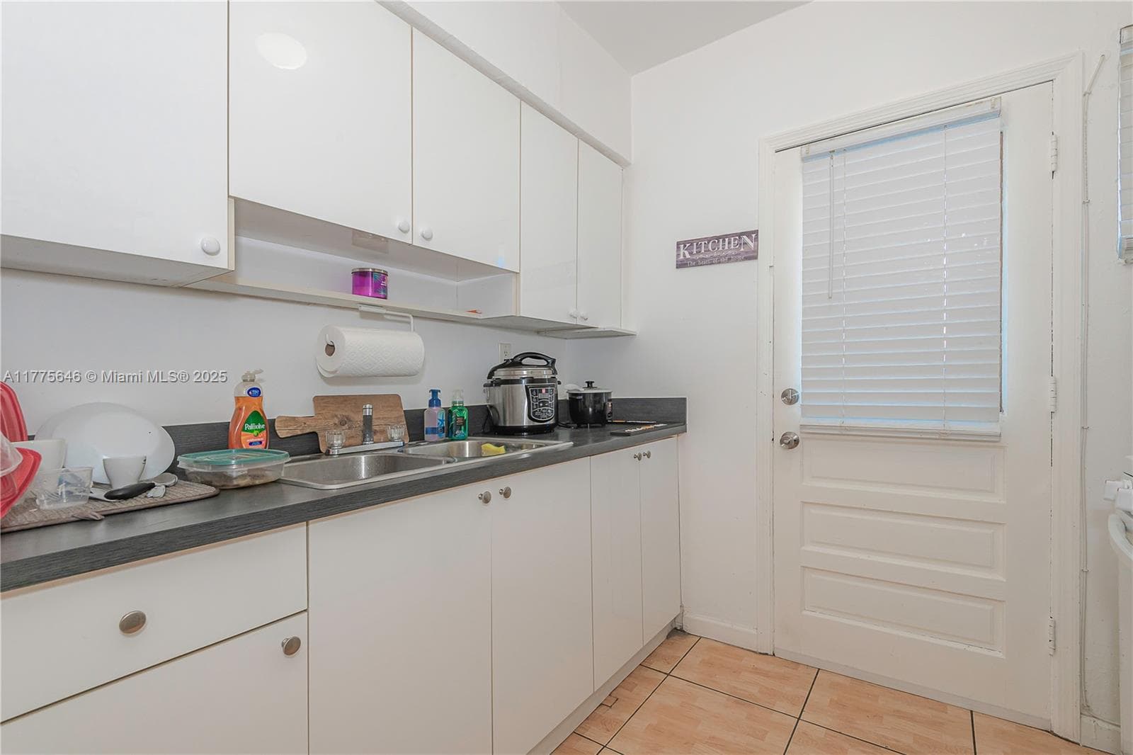 A11775646 — Miami Beach — 12