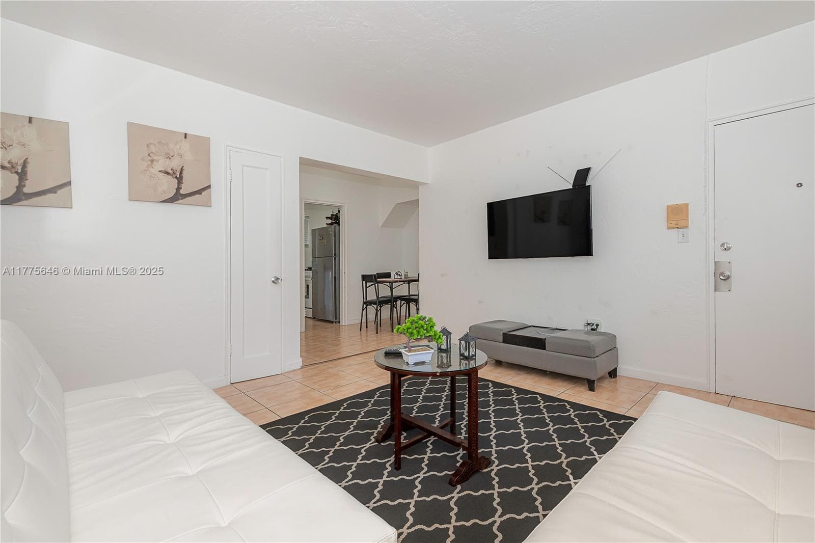 A11775646 — Miami Beach — 3