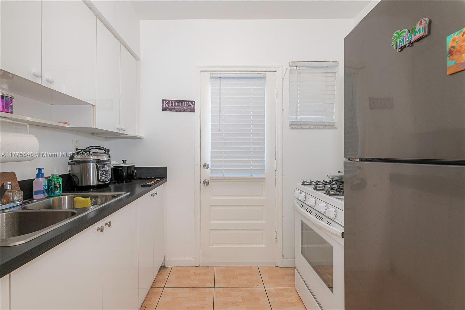 A11775646 — Miami Beach — 9