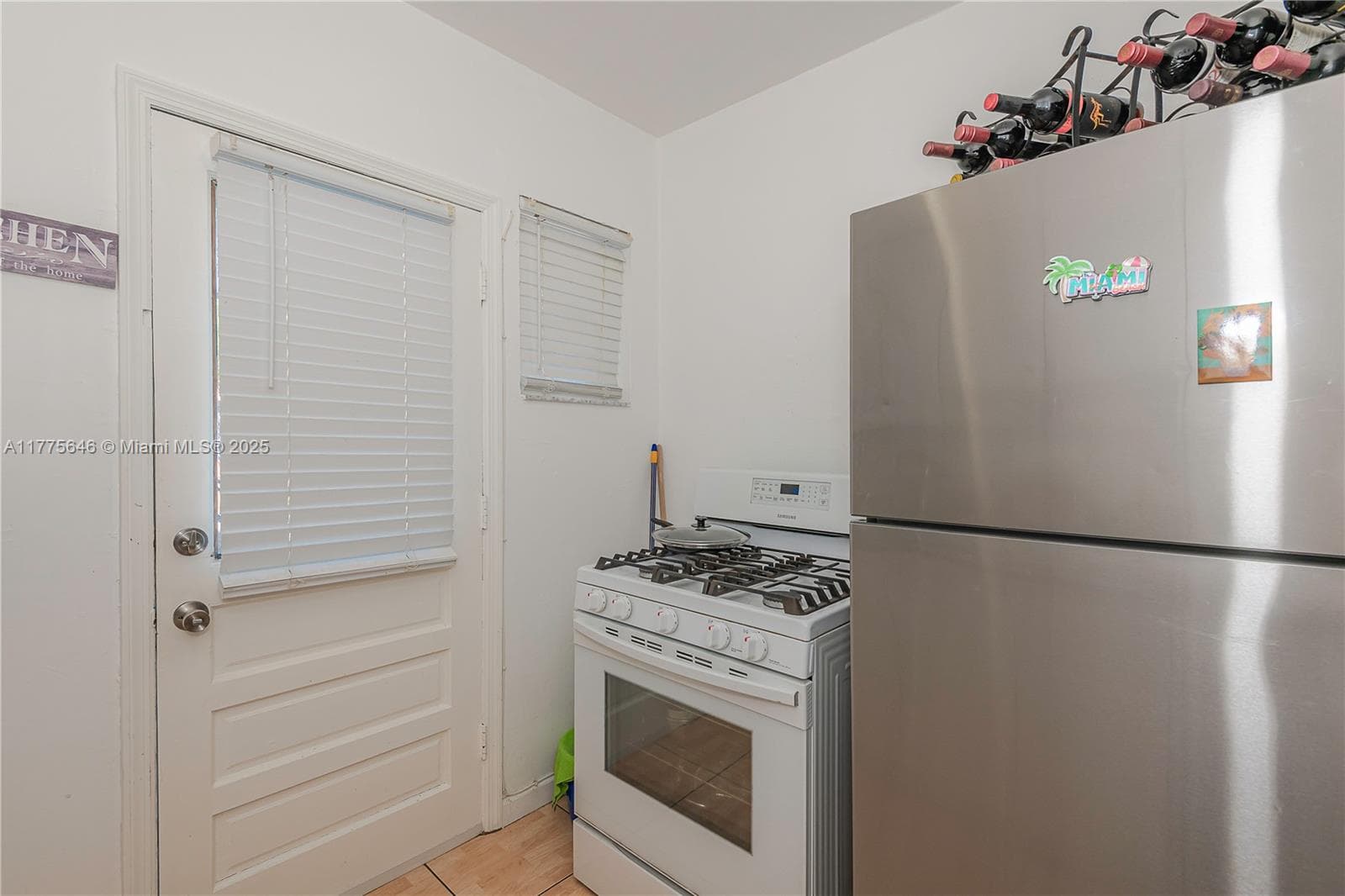 A11775646 — Miami Beach — 10