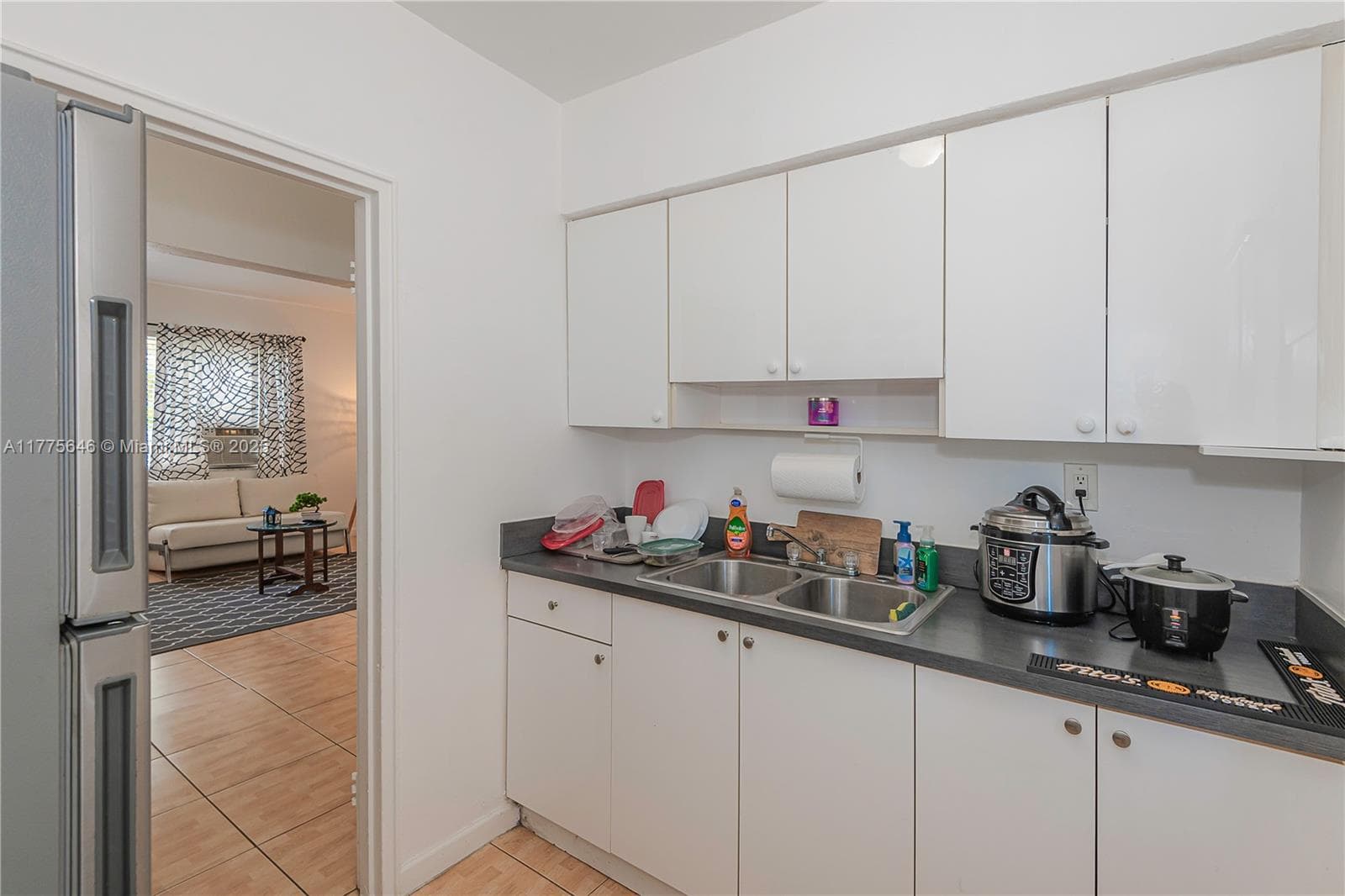 A11775646 — Miami Beach — 4