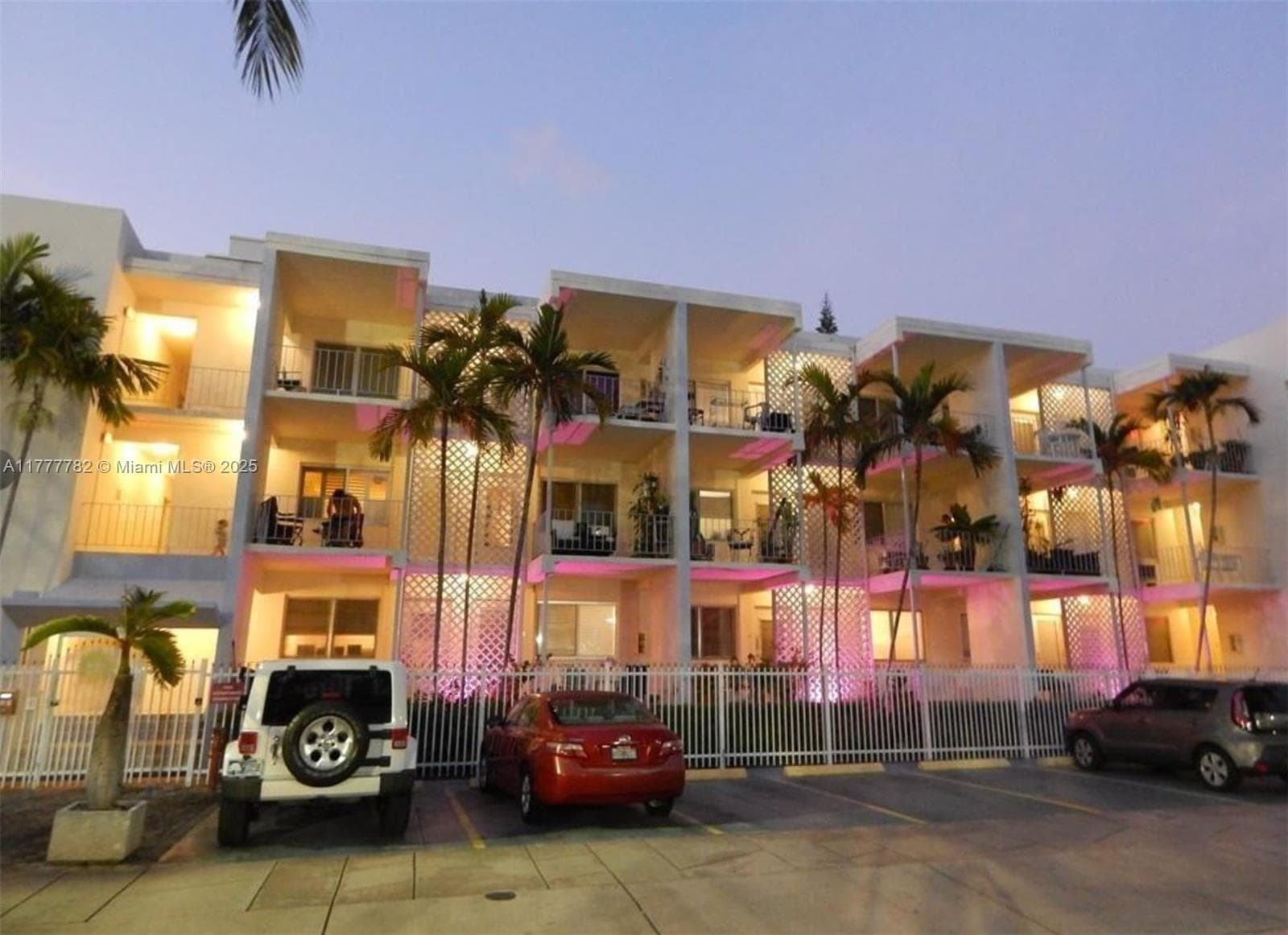 A11777782 — Miami Beach — 23