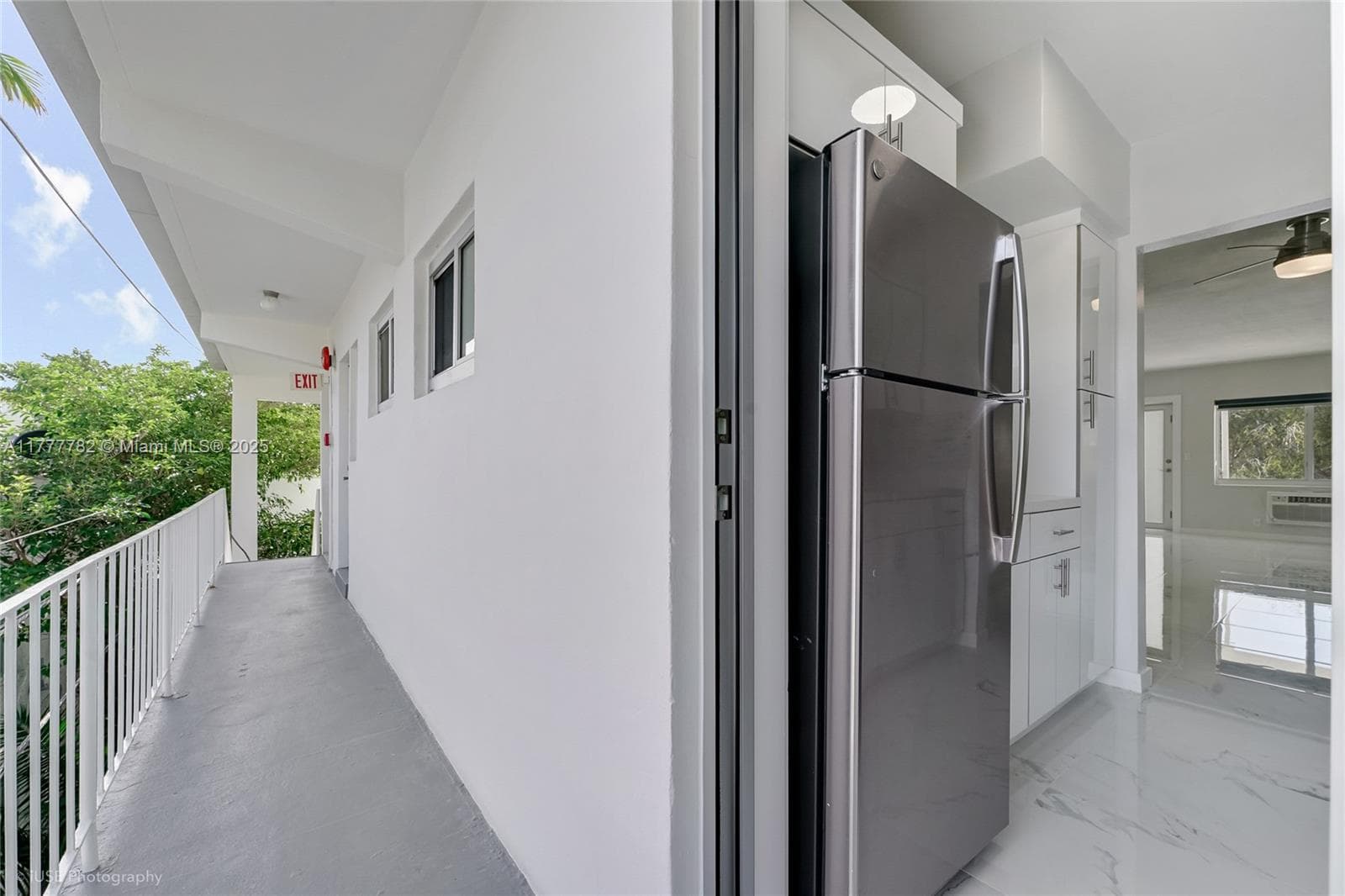 A11777782 — Miami Beach — 6