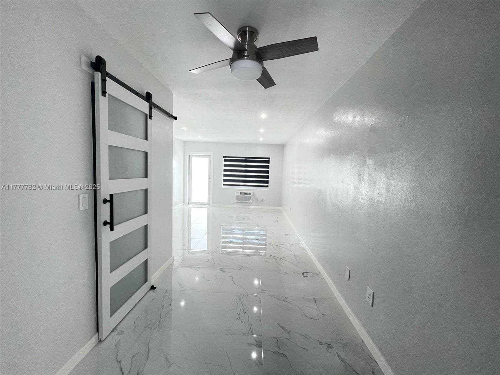 A11777782 — Miami Beach — 12