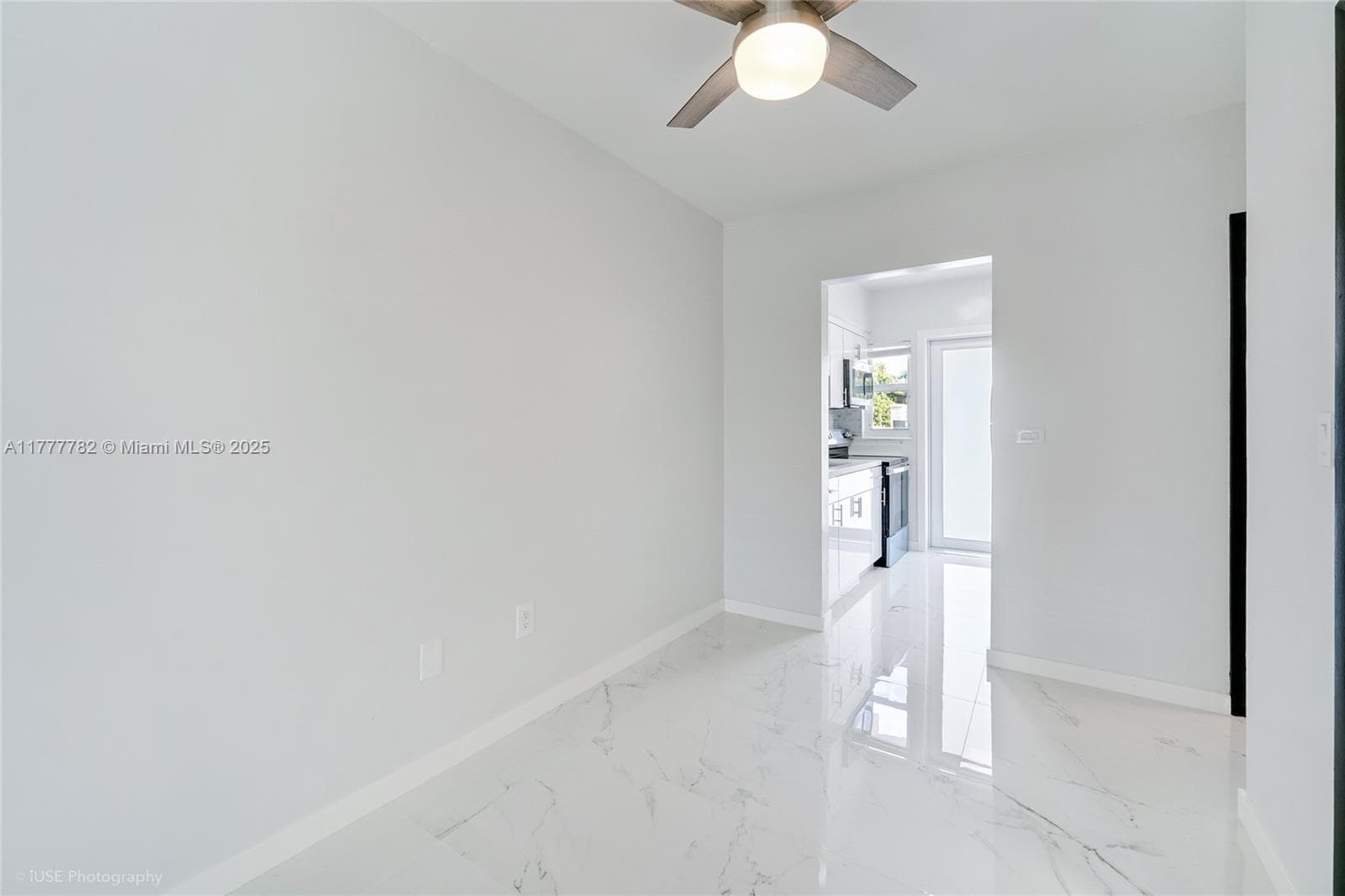 A11777782 — Miami Beach — 5
