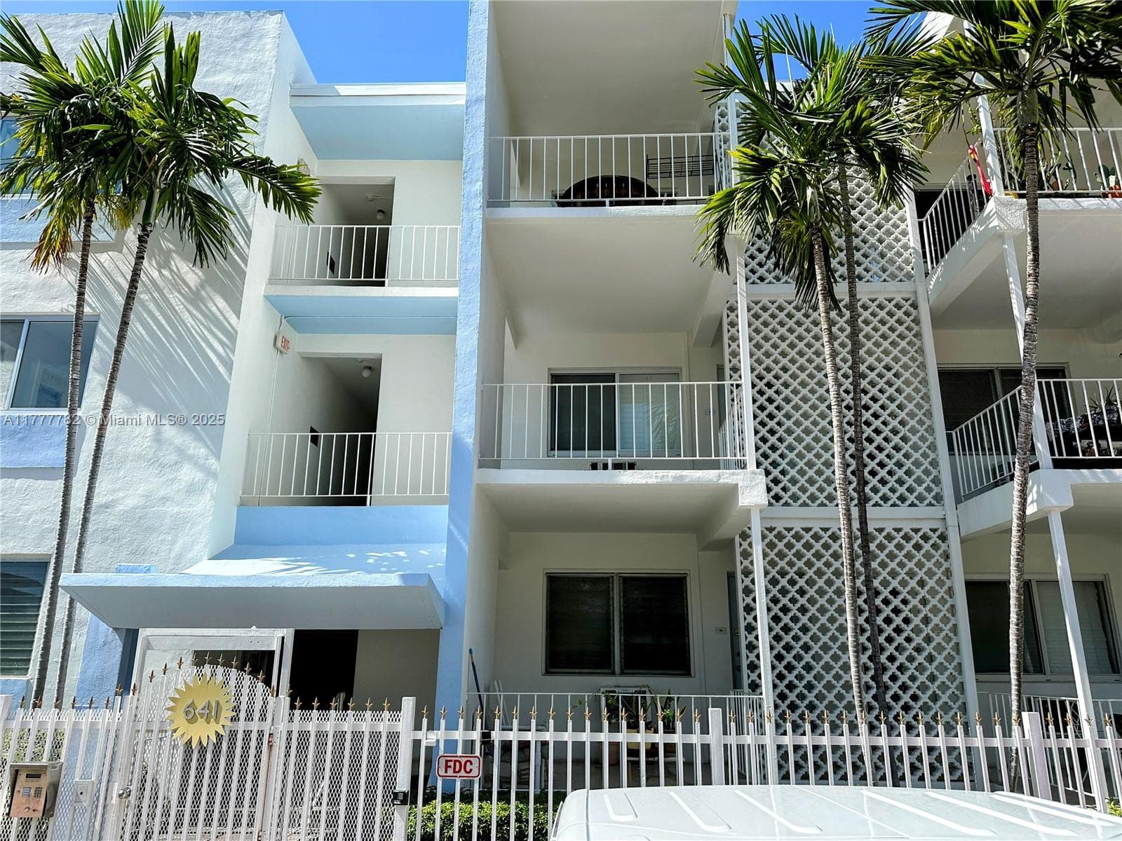 A11777782 — Miami Beach — 19