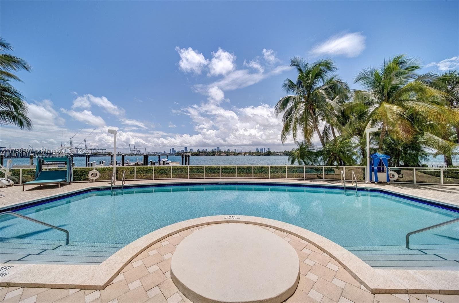 A11780507 — Miami Beach — 26