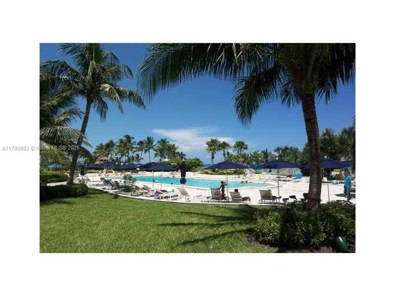 A11780993 — Miami Beach — 24