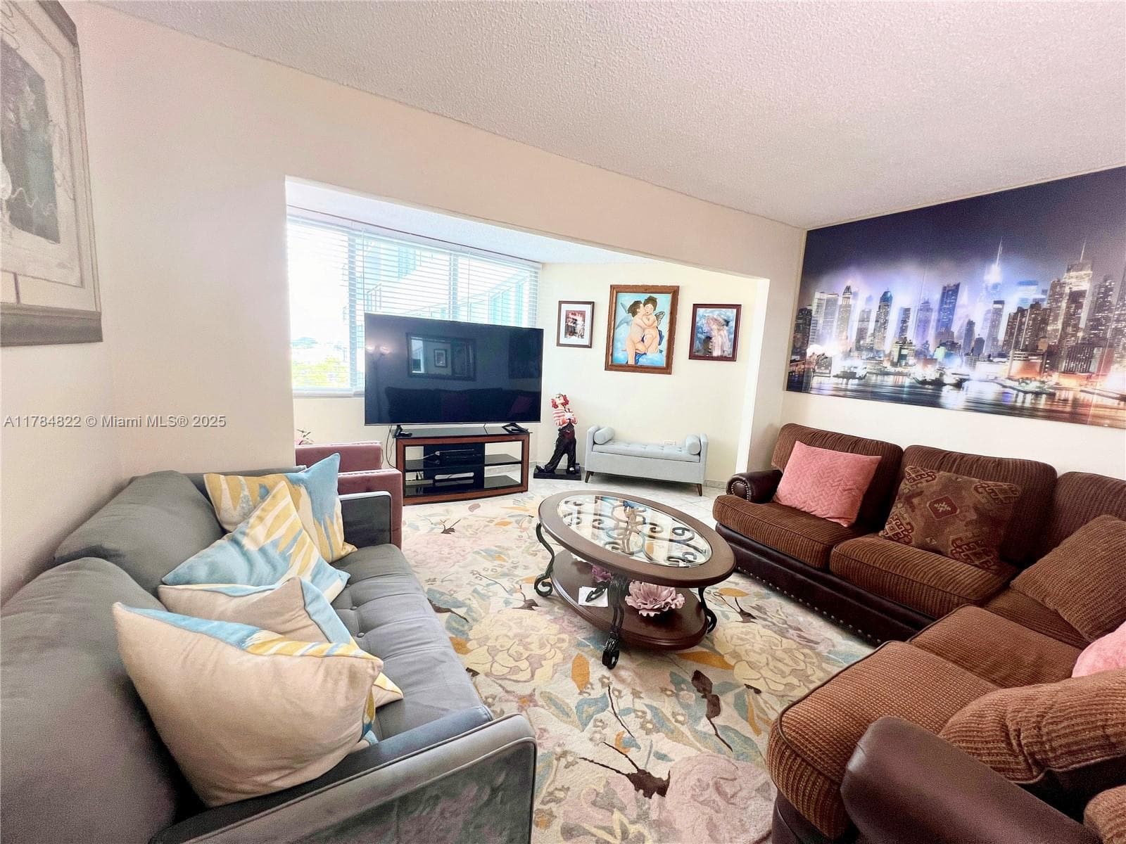 A11784822 — Miami Beach — 17