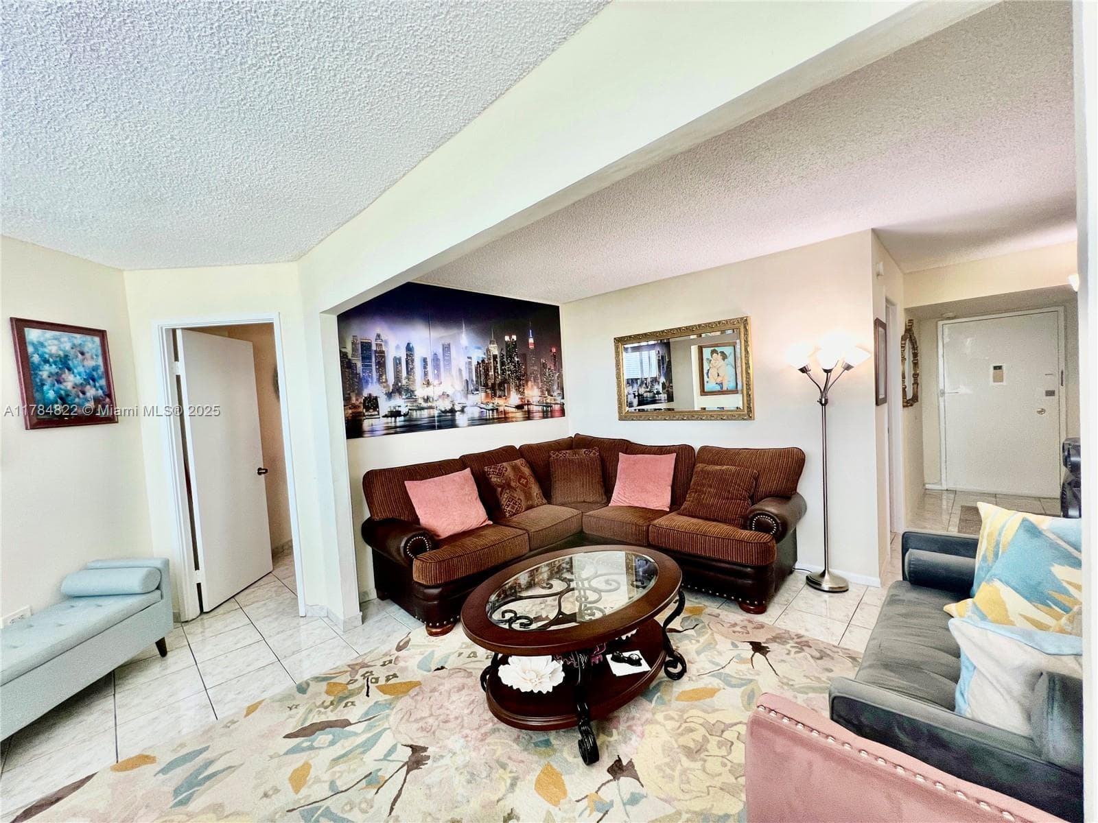 A11784822 — Miami Beach — 16