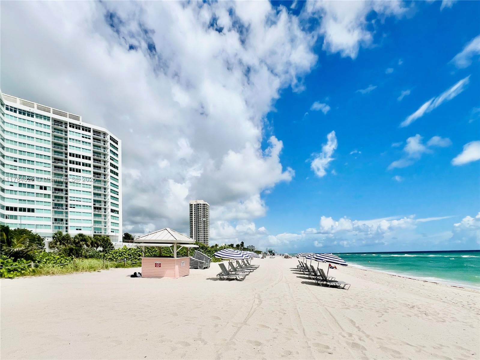 A11784822 — Miami Beach