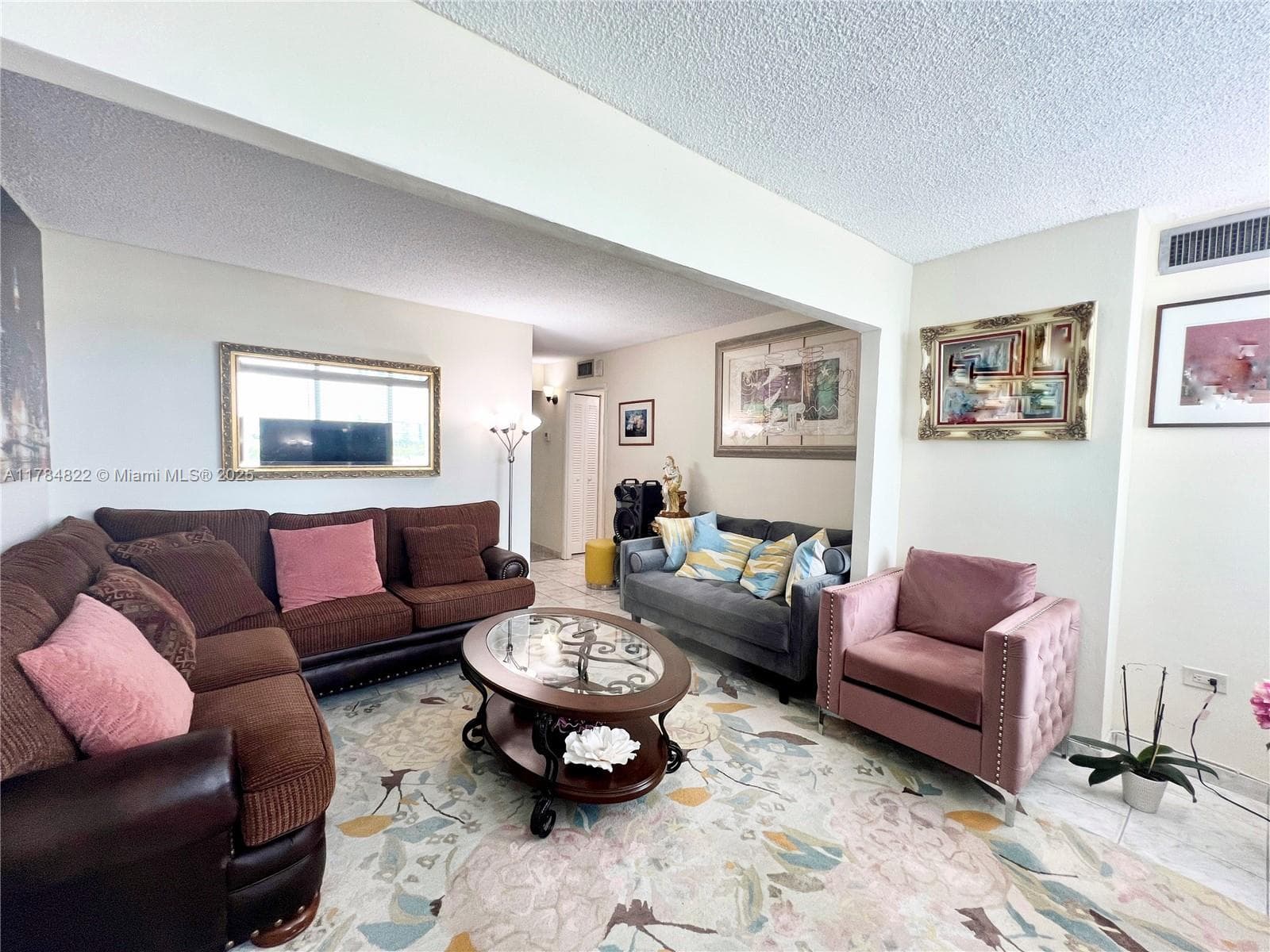 A11784822 — Miami Beach — 18
