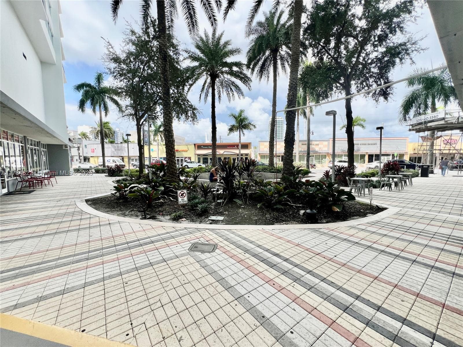 A11784822 — Miami Beach — 8