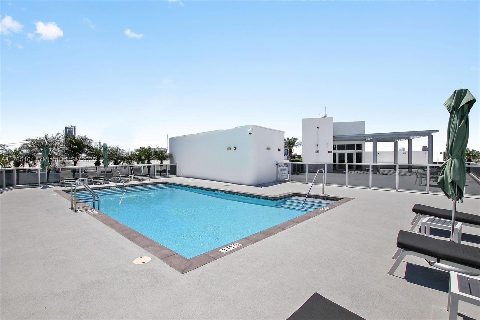 A11785104 — Miami Beach — 13