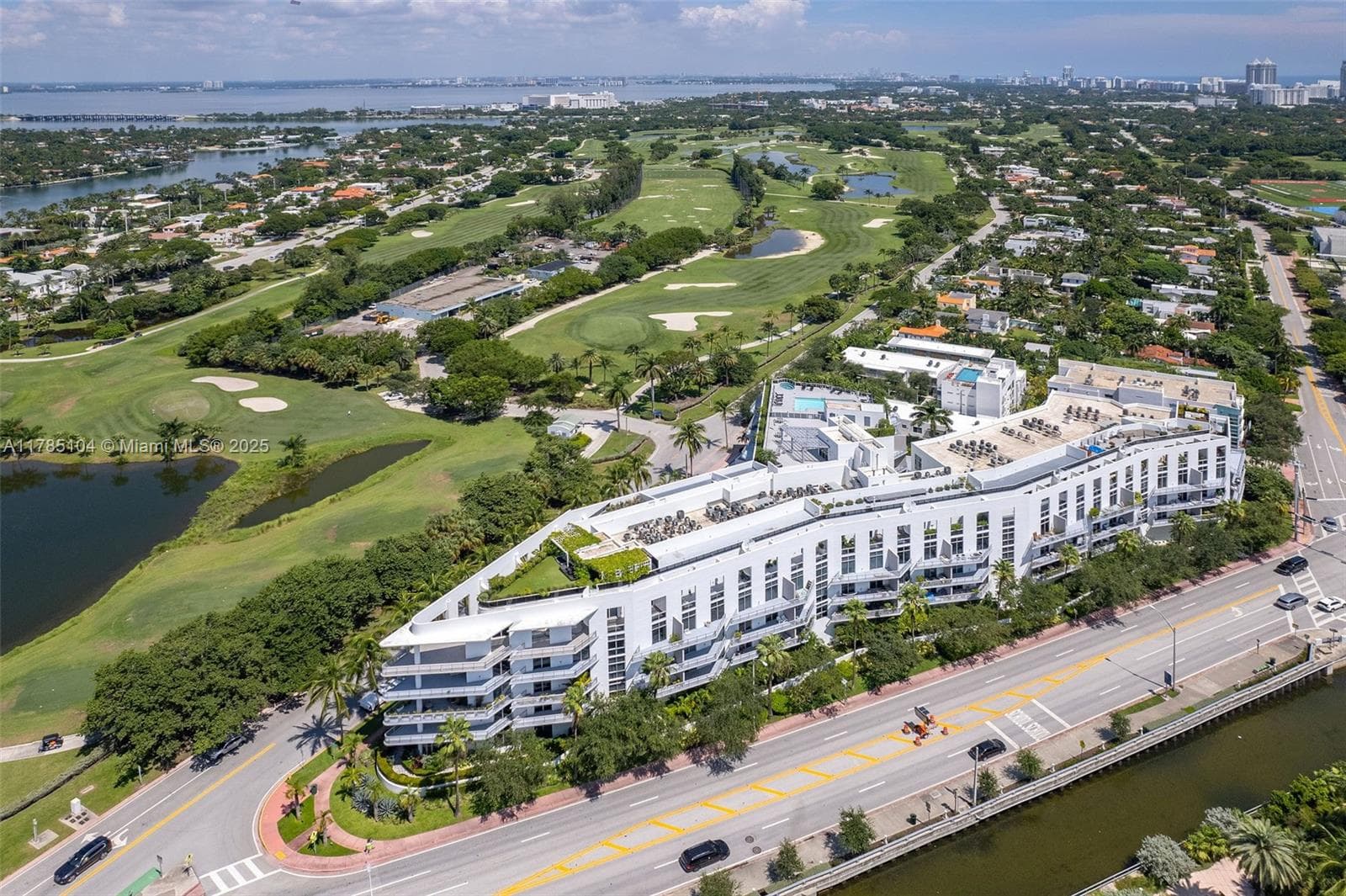A11785104 — Miami Beach — 24