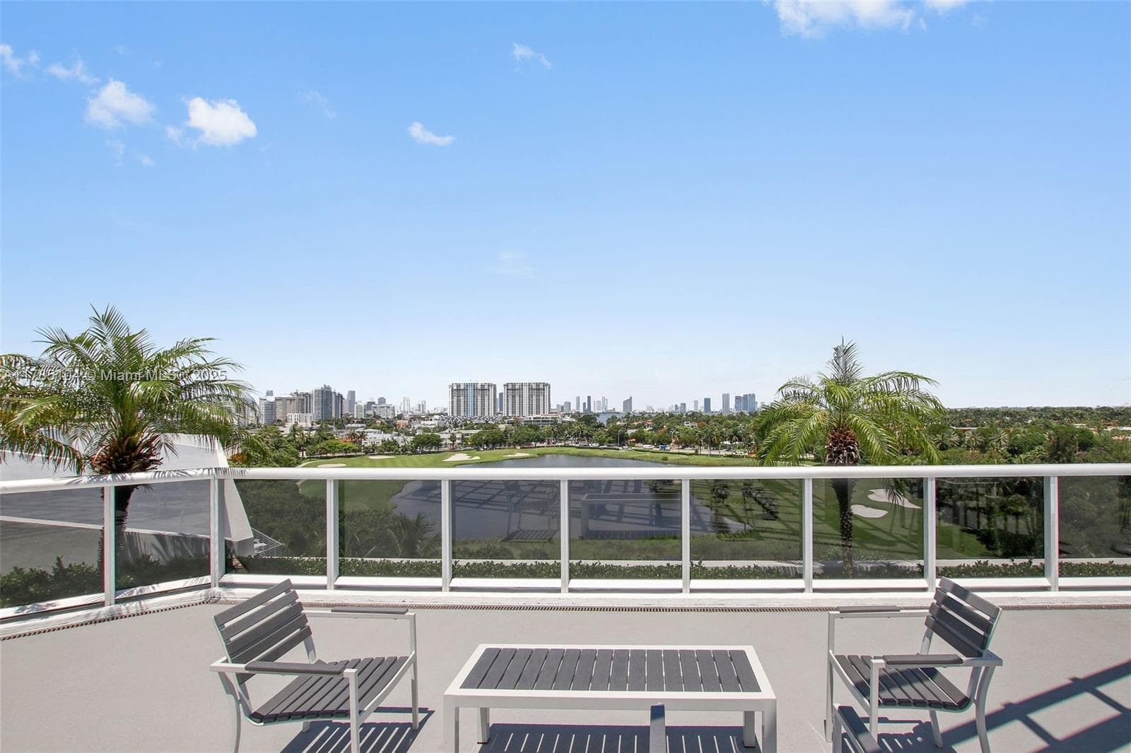 A11785104 — Miami Beach — 15