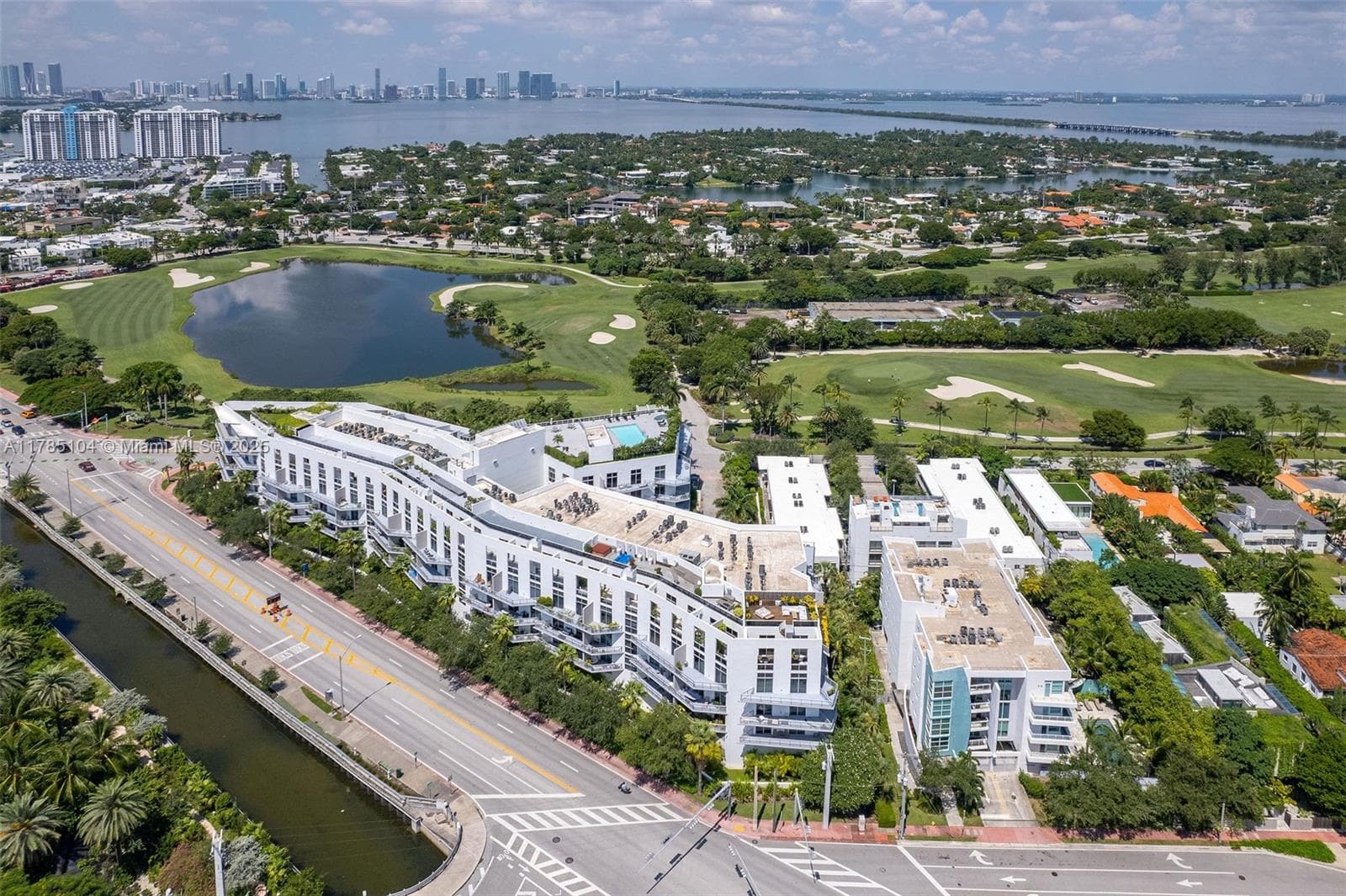 A11785104 — Miami Beach — 21