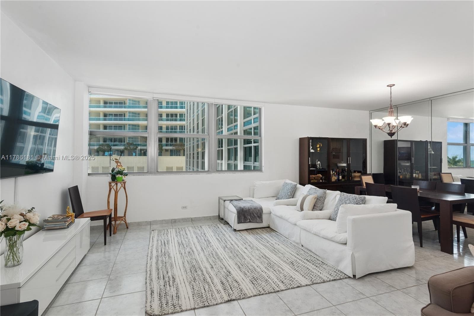 A11786181 — Miami Beach — 2