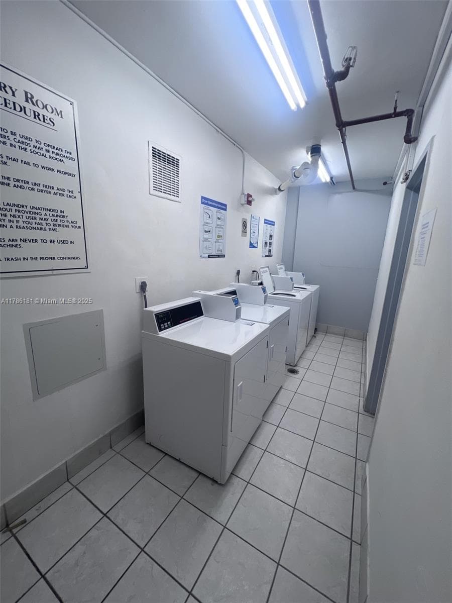 A11786181 — Miami Beach — 26