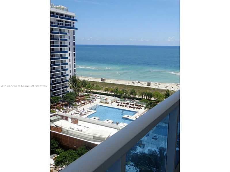 A11787226 — Miami Beach — 6