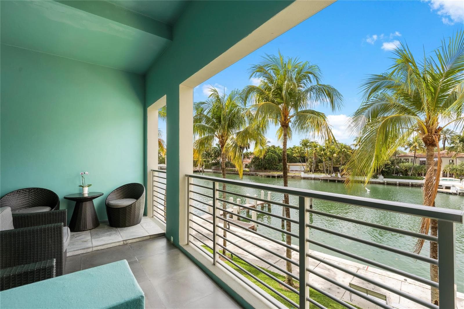F10499919 — Miami Beach — 26