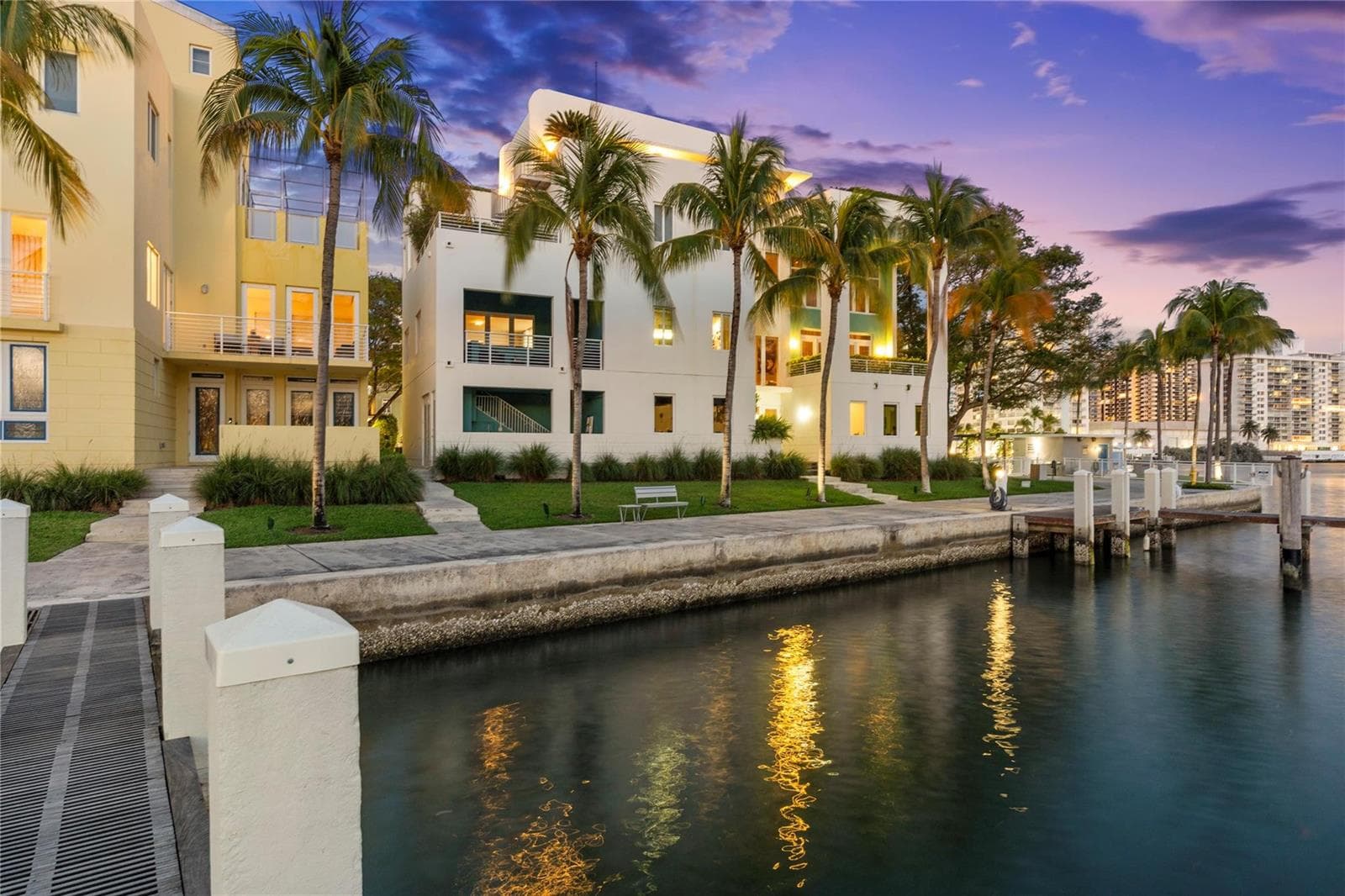 F10499919 — Miami Beach — 88