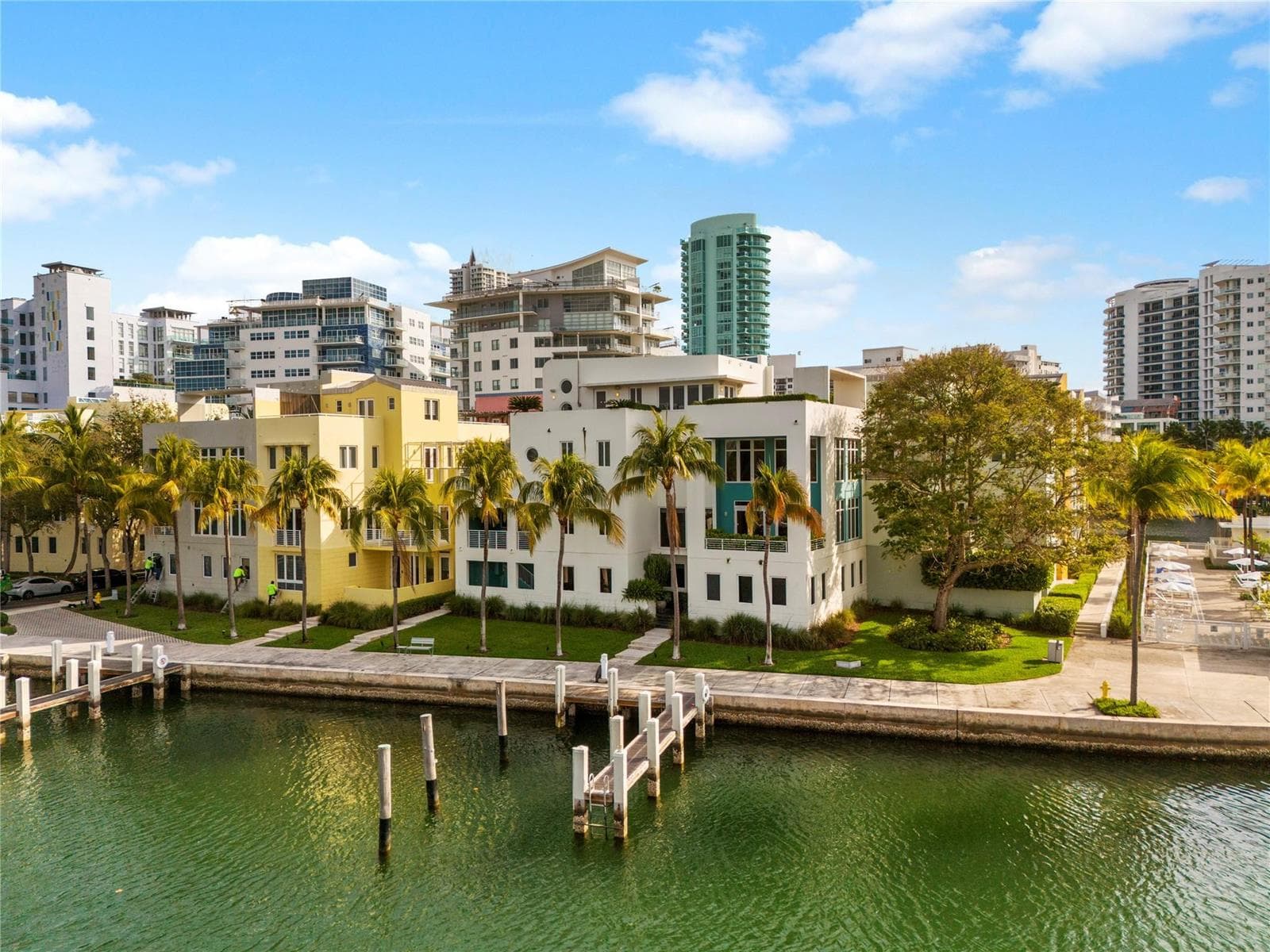 F10499919 — Miami Beach — 71