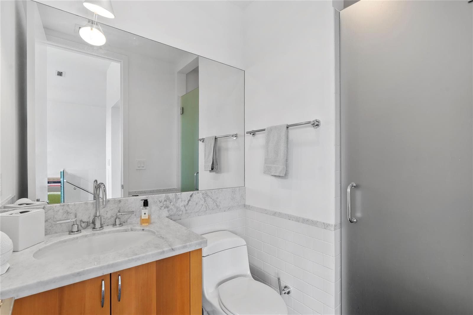 F10499919 — Miami Beach — 61
