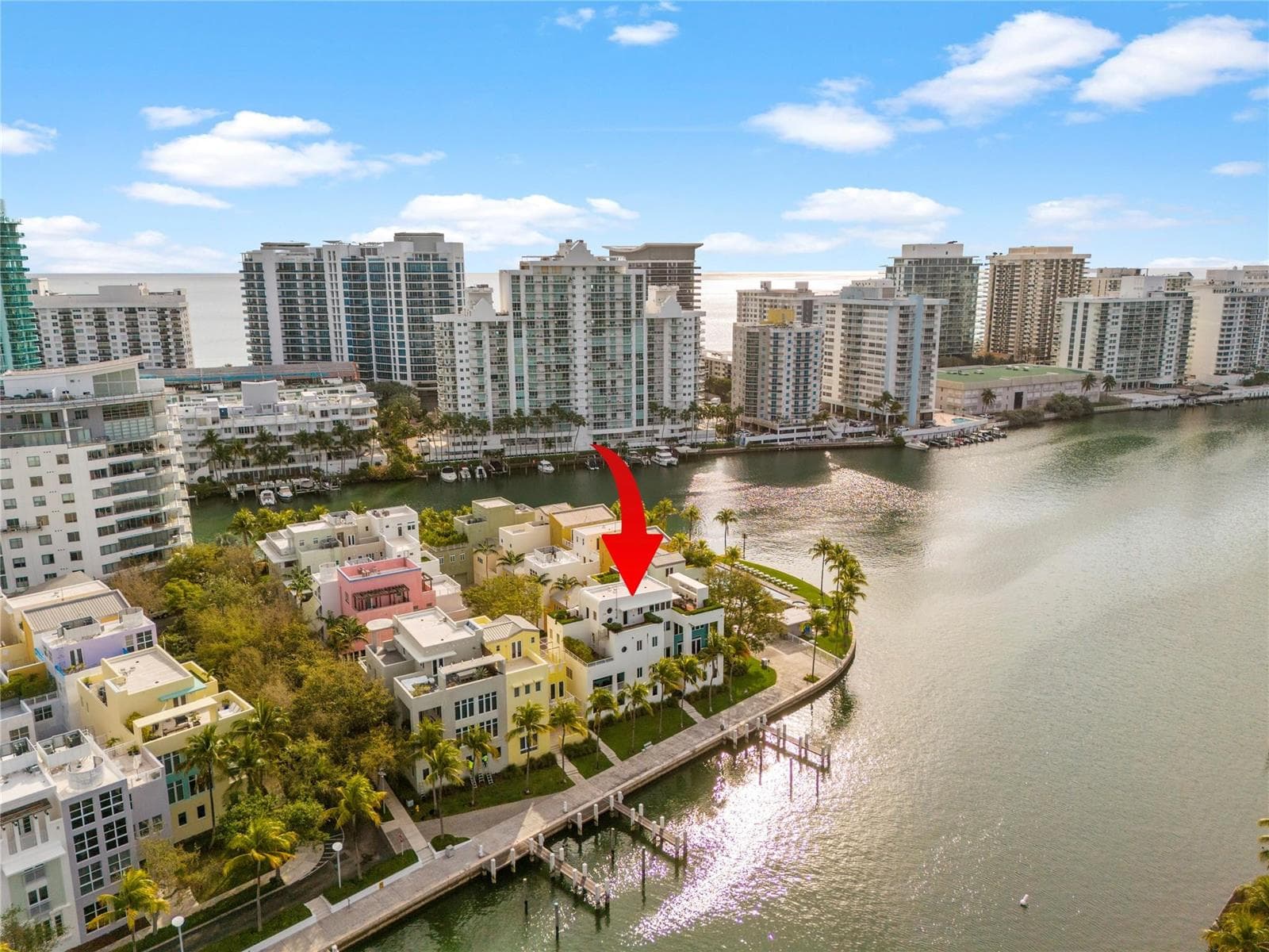 F10499919 — Miami Beach — 82