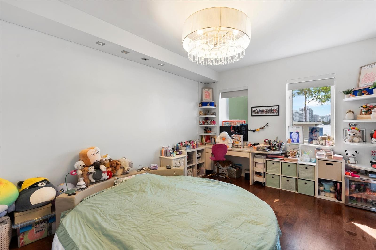 F10499919 — Miami Beach — 45