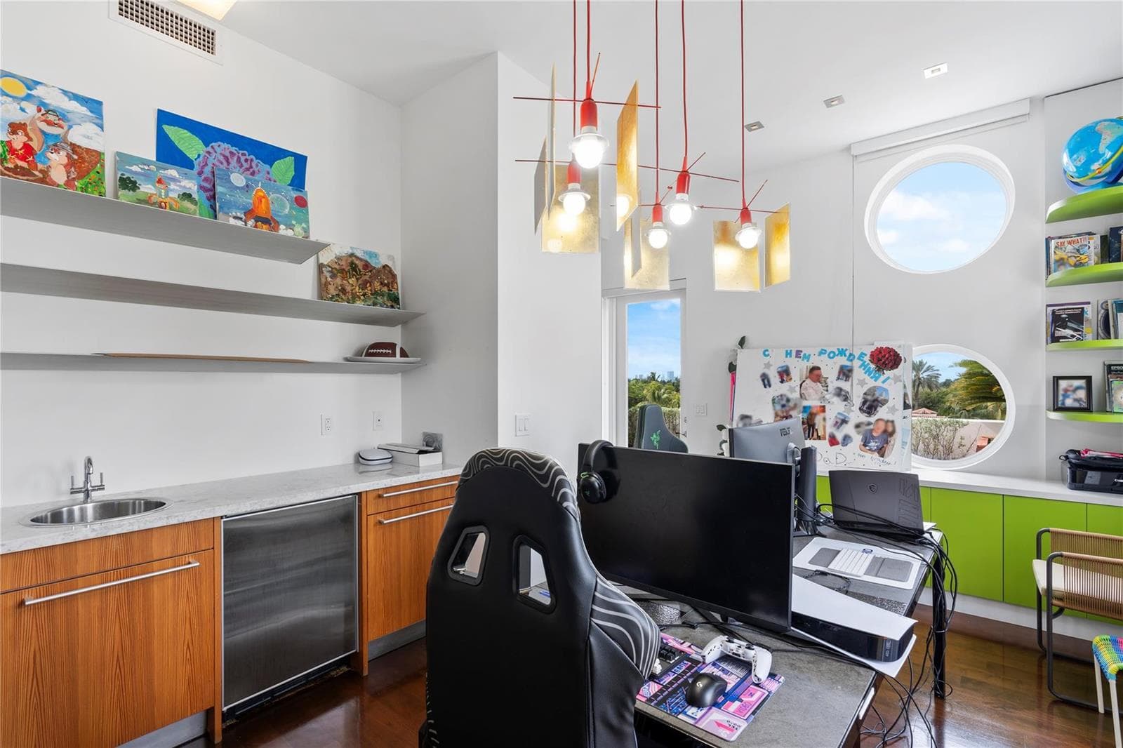 F10499919 — Miami Beach — 64