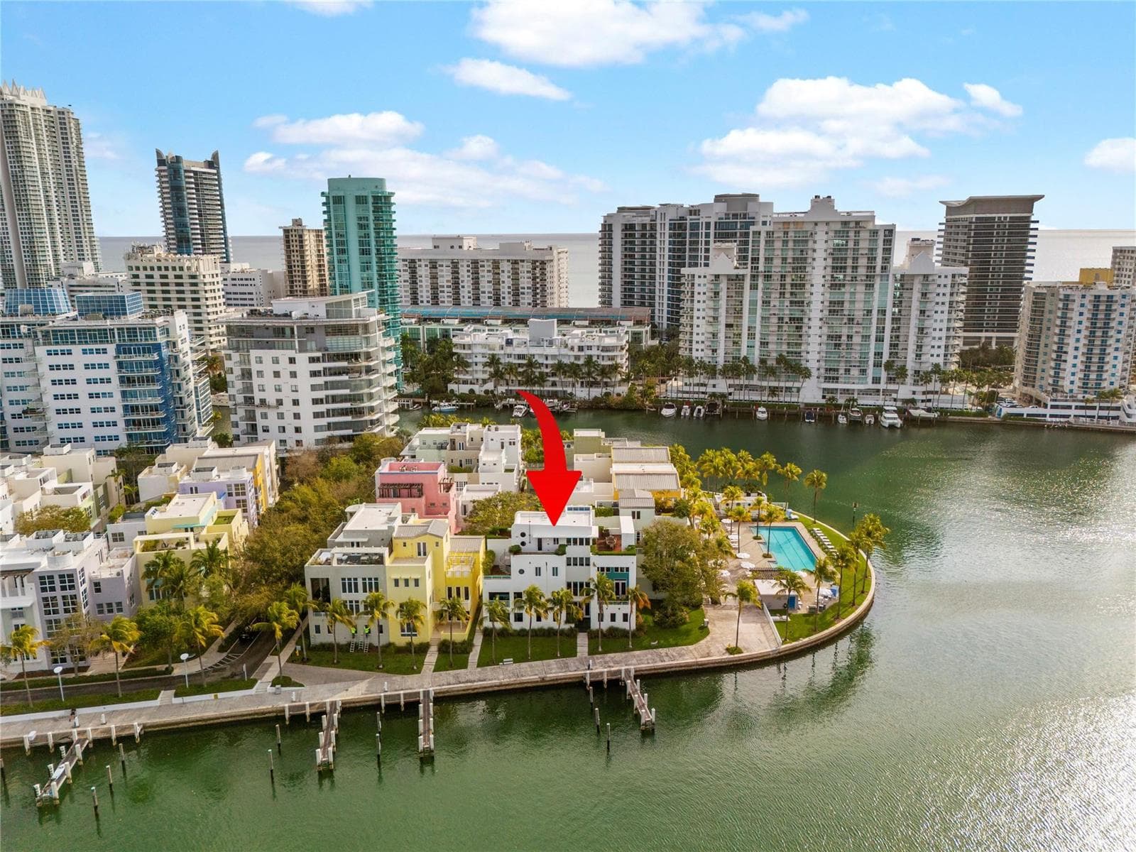 F10499919 — Miami Beach — 83
