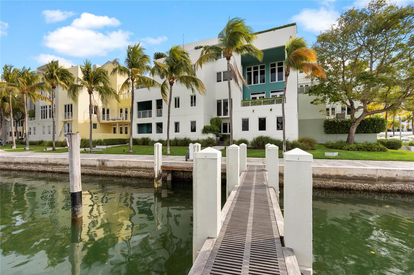 F10499919 — Miami Beach — 74