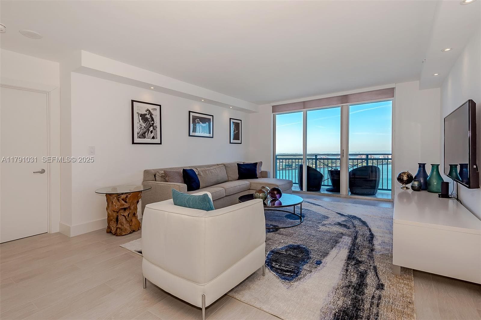 A11791031 — Miami Beach — 2