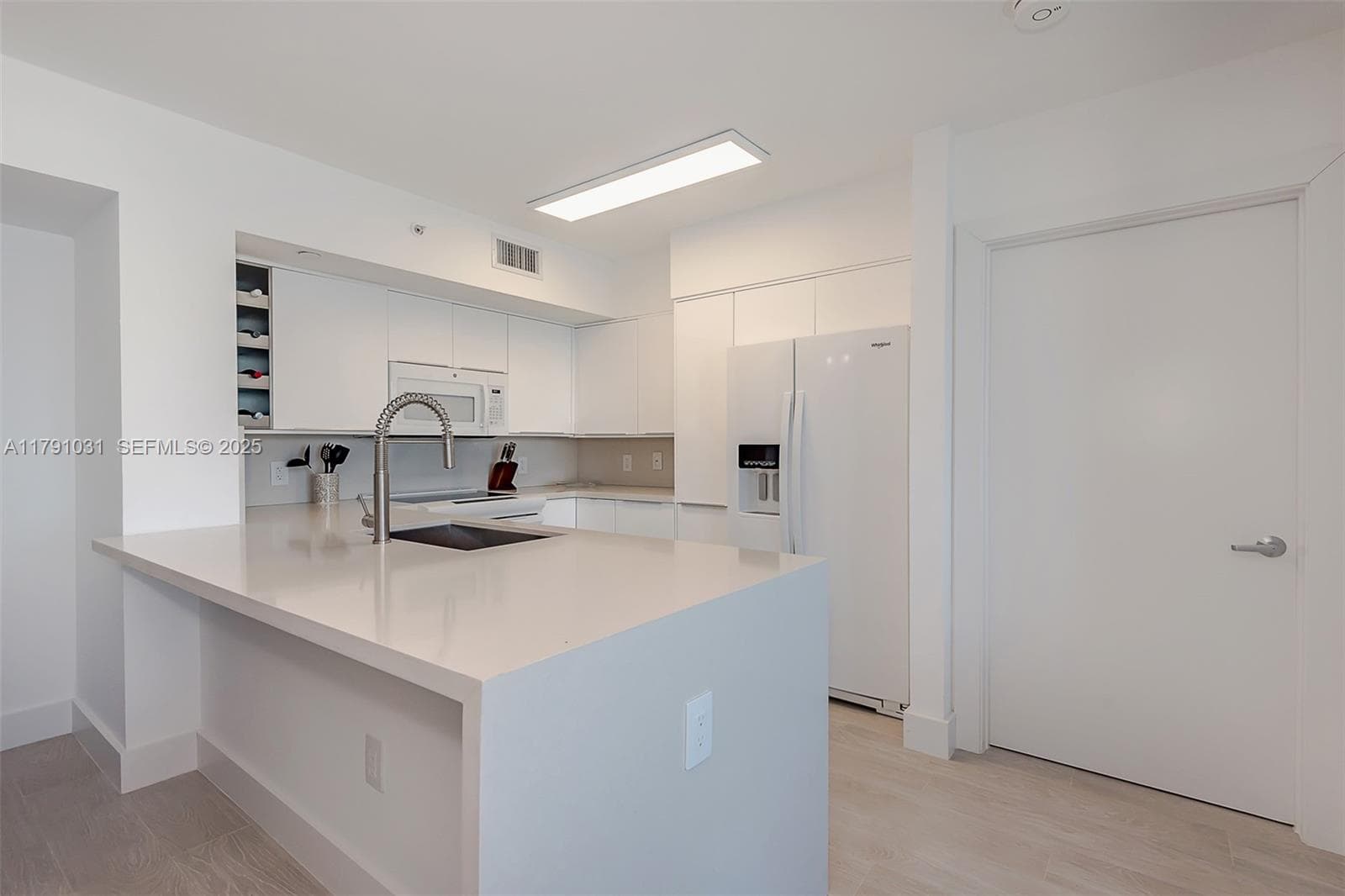 A11791031 — Miami Beach — 8